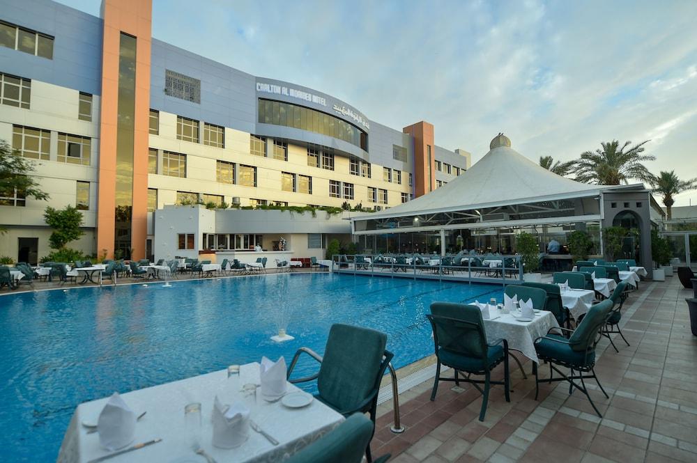Carlton Al Moaibed Hotel Dammam Bagian luar foto The swimming pool at the hotel