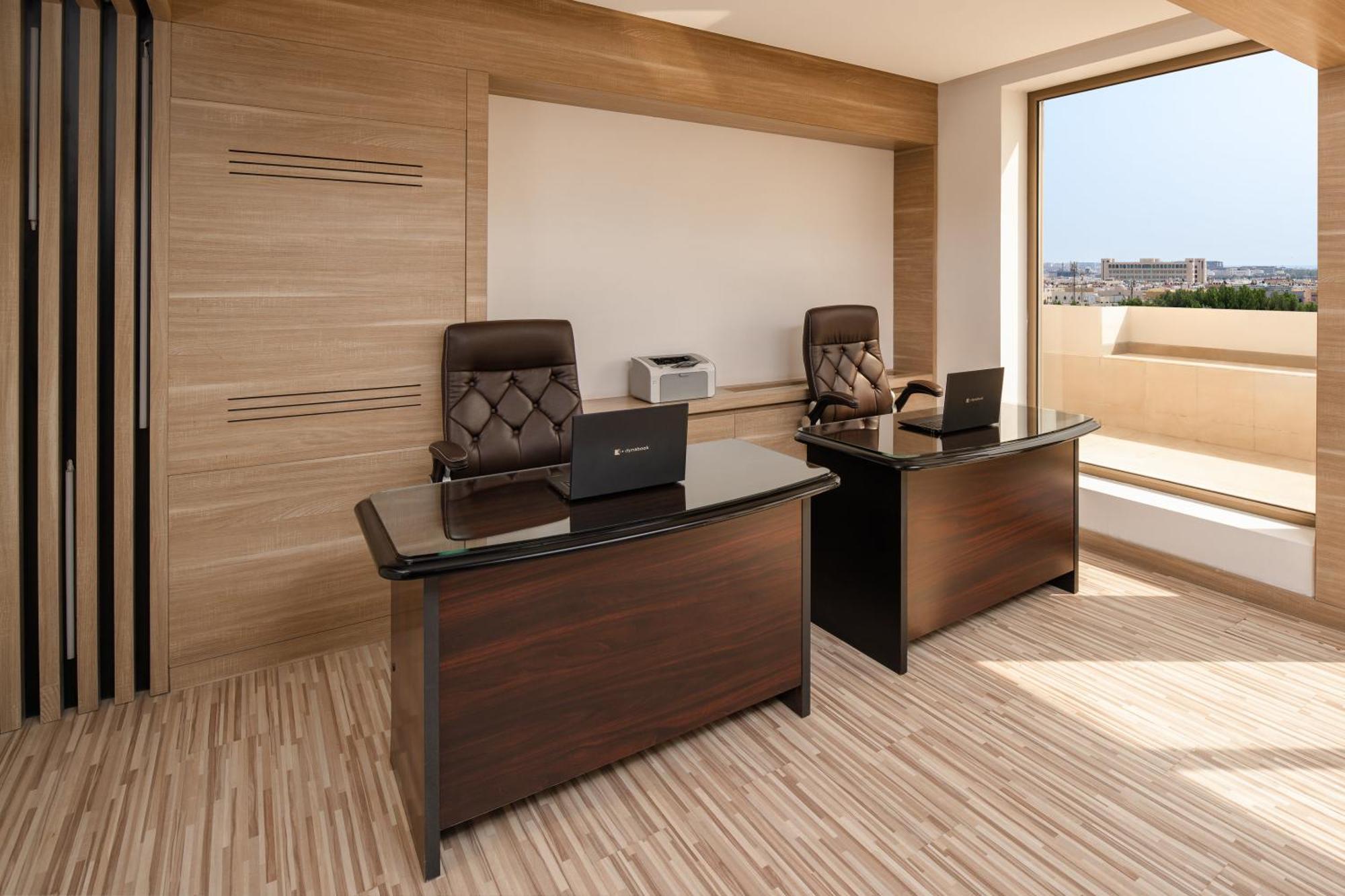 Carlton Al Moaibed Hotel Dammam Bagian luar foto Office interior design
