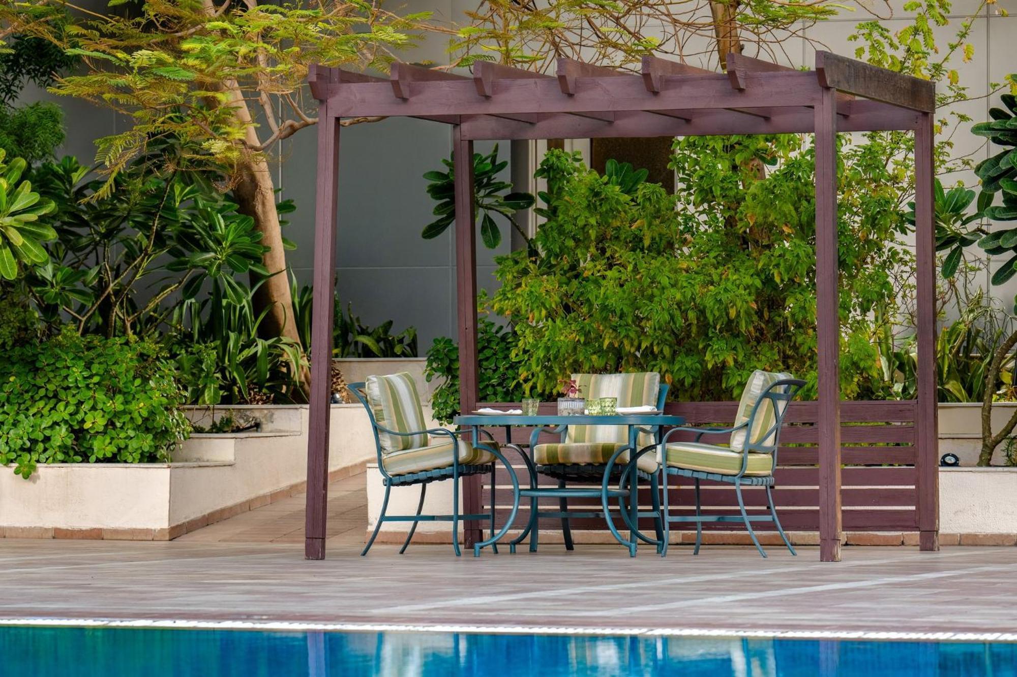 Carlton Al Moaibed Hotel Dammam Bagian luar foto Pergola