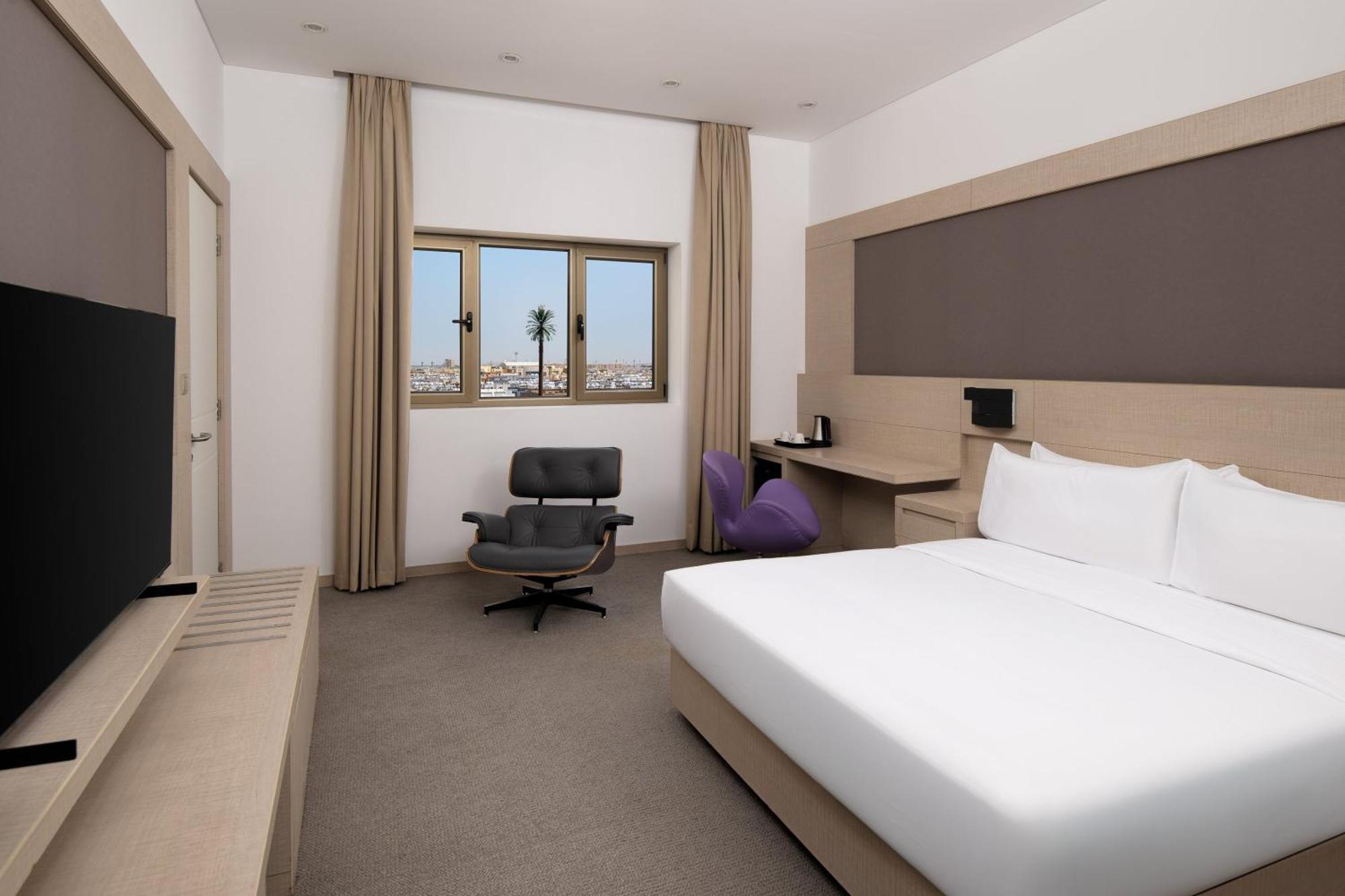 Carlton Al Moaibed Hotel Dammam Bagian luar foto A room at the hotel