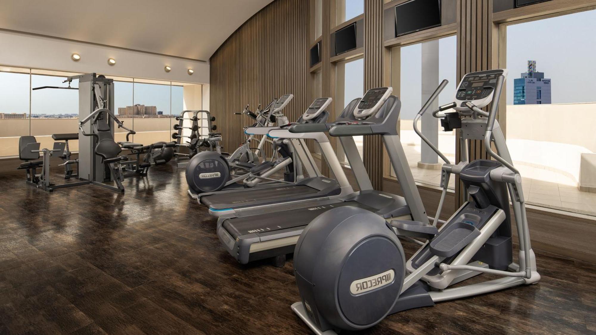 Carlton Al Moaibed Hotel Dammam Bagian luar foto A gym at the hotel