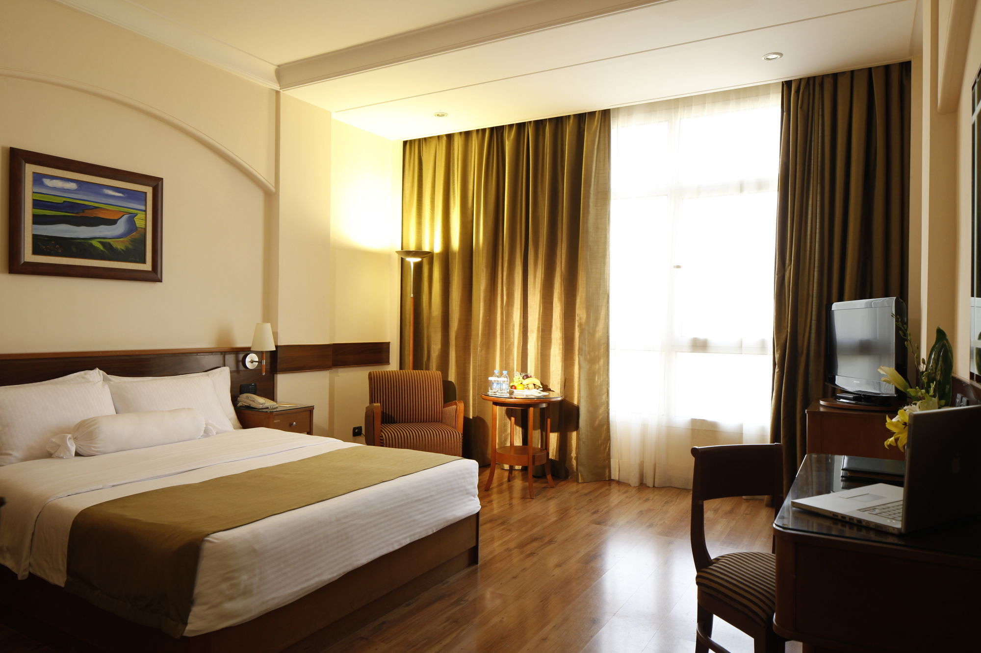 Carlton Al Moaibed Hotel Dammam Bagian luar foto A room at the hotel