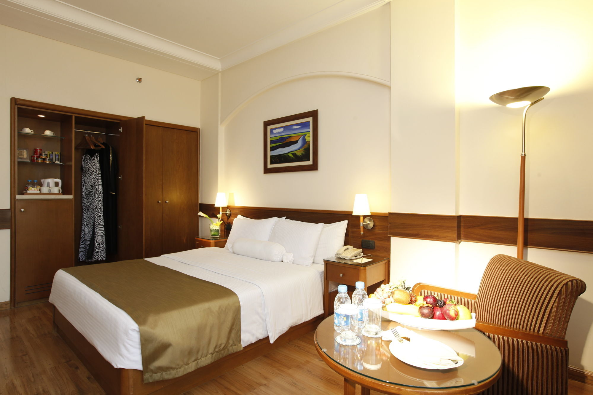 Carlton Al Moaibed Hotel Dammam Bagian luar foto A room at the hotel