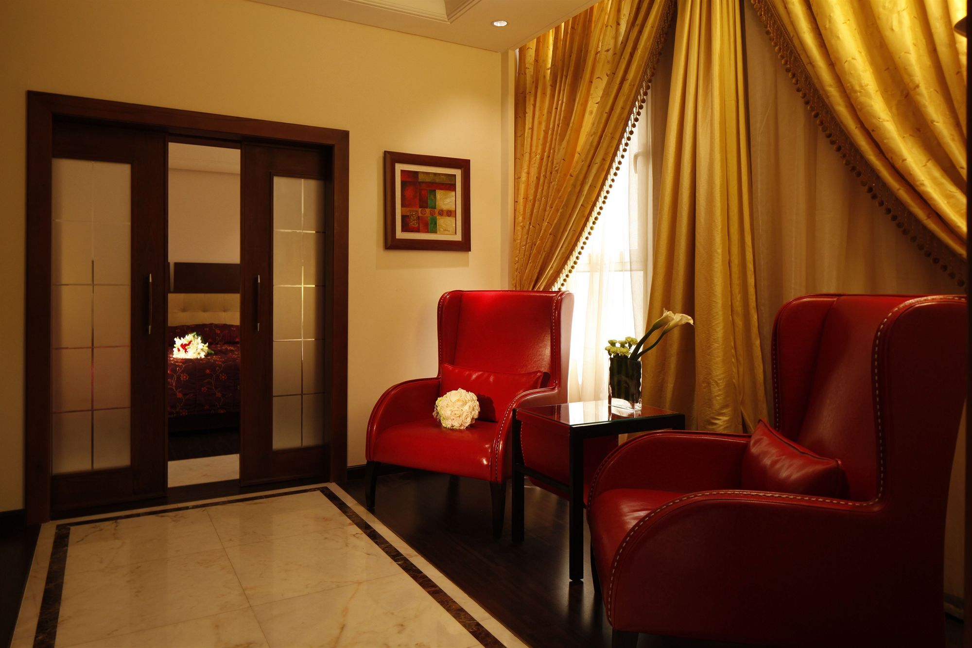 Carlton Al Moaibed Hotel Dammam Bagian luar foto A suite at the hotel